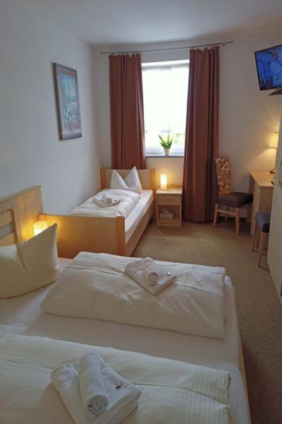Hotel - Gasthof Erber Sinzing Εξωτερικό φωτογραφία